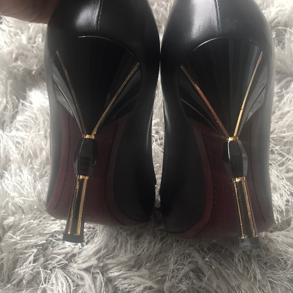 Authentic Louis Vuitton jeweled heel 38 - Picture 7 of 8